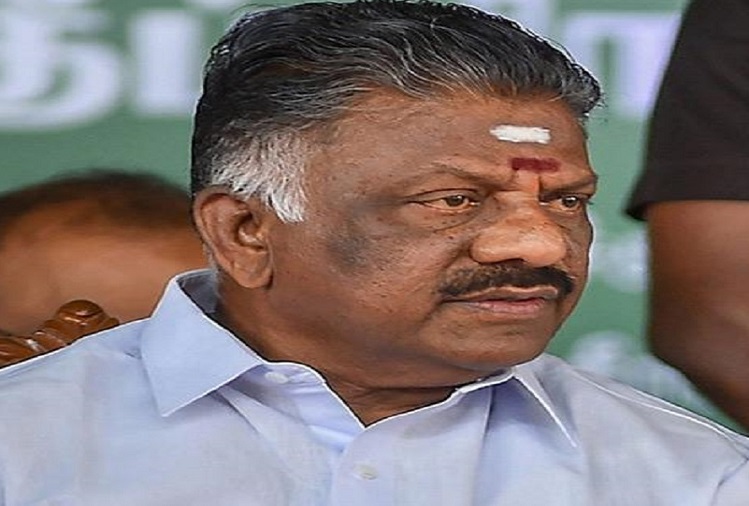 Clashes outside AIADMK headquarters, O Panneerselvam reaches party office