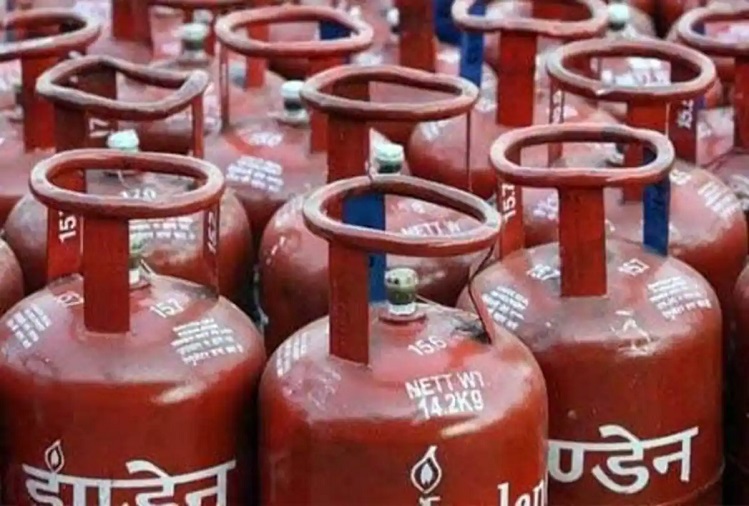 LPG : CPI(M) surrounded the Center over the price of LPG