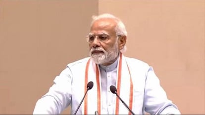 प्रधानमंत्री नरेंद्र मोदी हैदराबाद पहुंचे, भाजपा की राष्ट्रीय कार्यकारिणी की बैठक में हिस्सा लिया