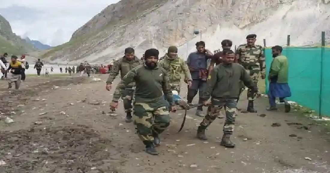 बड़ी खबर LIVE: जम्मू-कश्मीर में अमरनाथ गुफा के पास बादल फटने के बाद से राहत-बचाव अभियान जारी, अब तक 16 लोगों की मौत