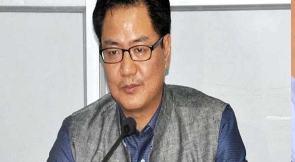 भारतीय अदालतों में करीब 5 करोड़ मामले लंबित, गरीब नहीं ले पाते अच्छे वकील की सेवा: किरेन रिजिजू