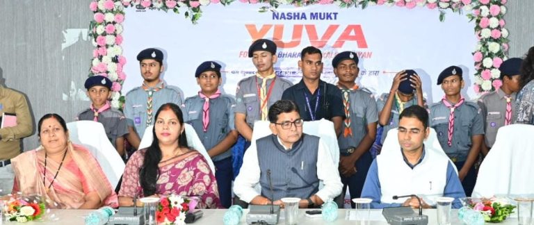 "नशा दीमक की तरह जीवन को खोखला कर देता है": राजस्व मंत्री टंक राम वर्मा ने 'नशामुक्त युवा संकल्प अभियान' का किया आगाज़